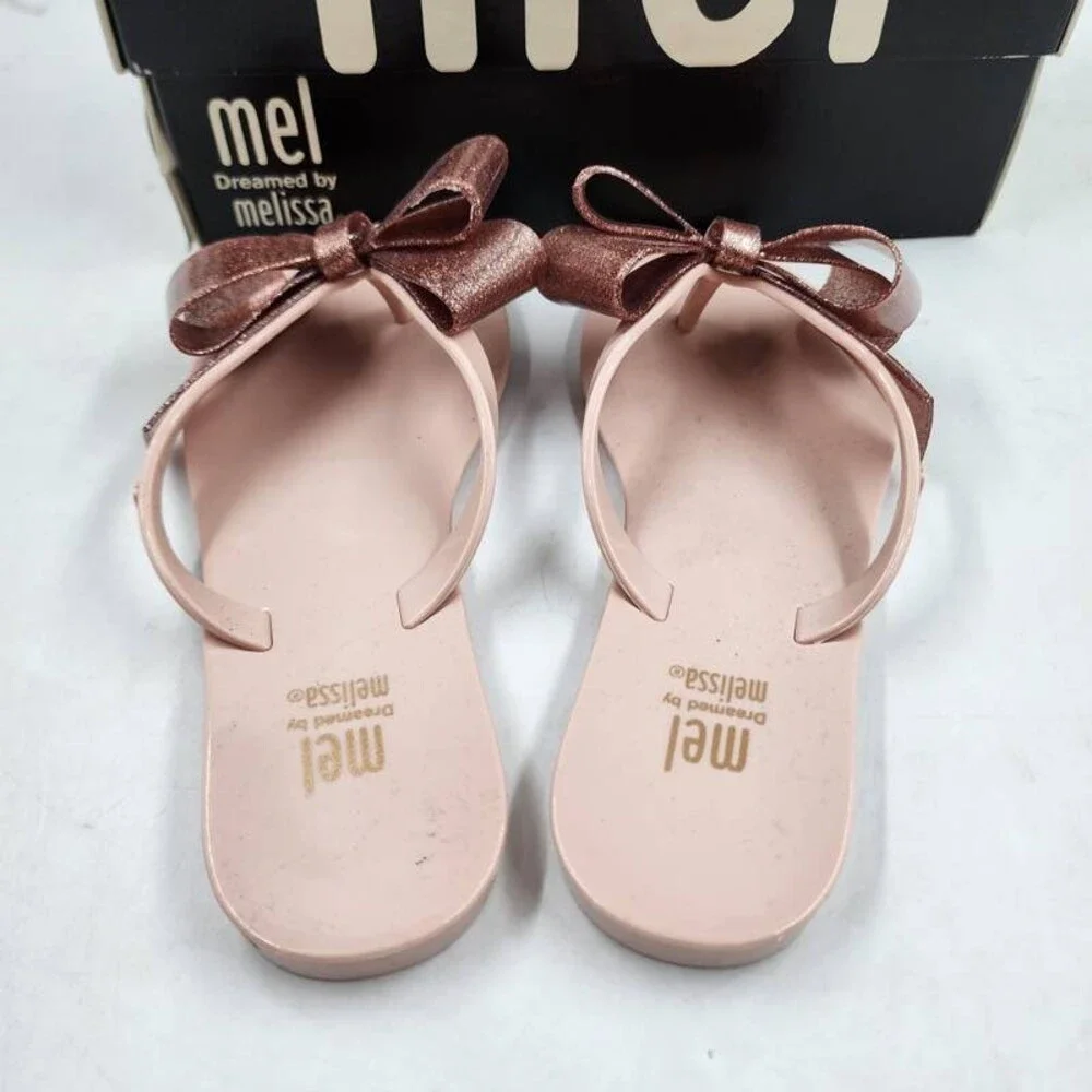 Mel Dreamed By Melissa Harmonic Bow Flip Flop Girl's EU 33/US 2 Light Pink